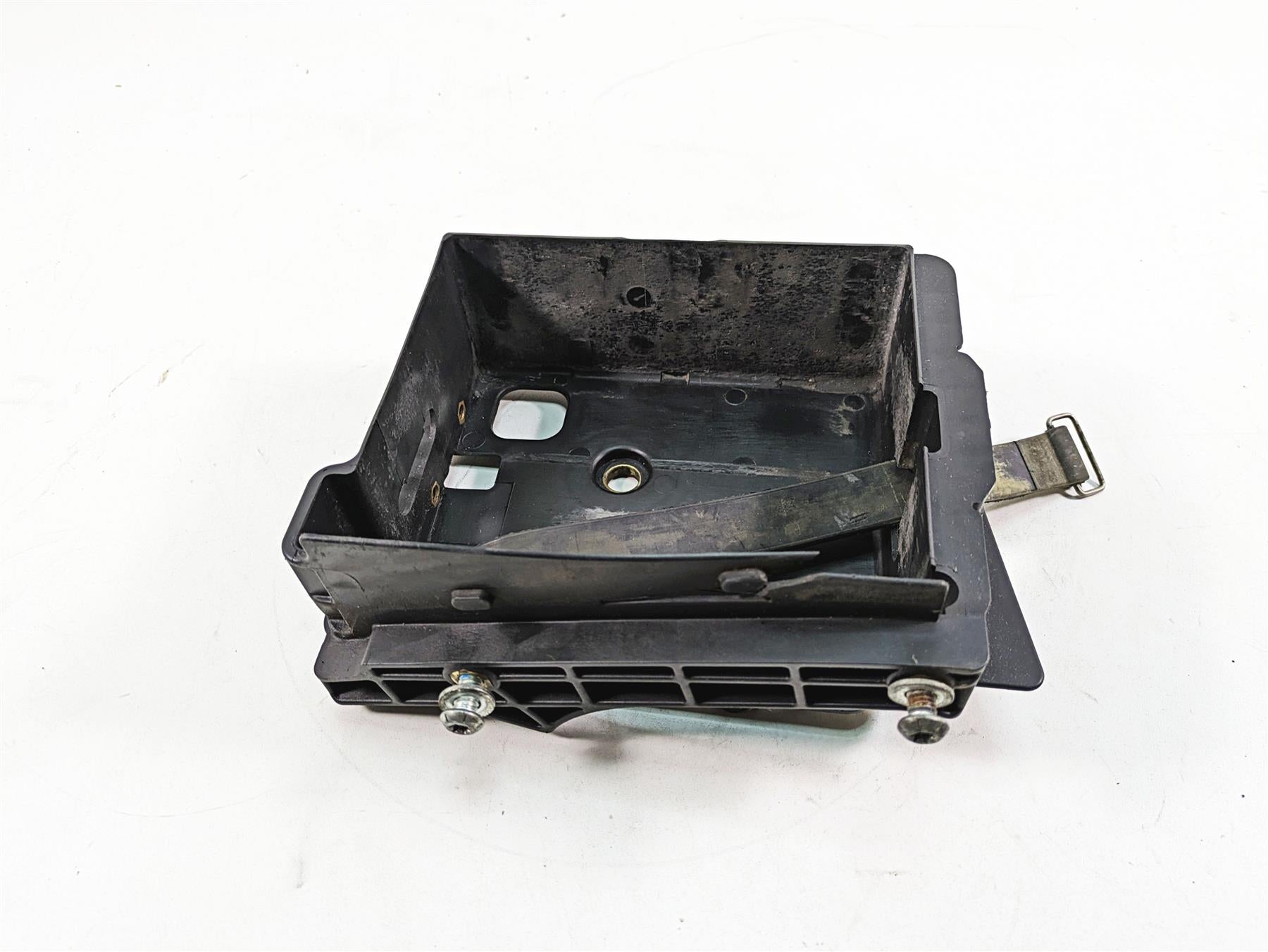 2009 Harley FXDC Dyna Super Glide Custom Lower Battery Tray Stay -Read 70379-06A {{ shop.shopifyCountryName }} - Mototech271