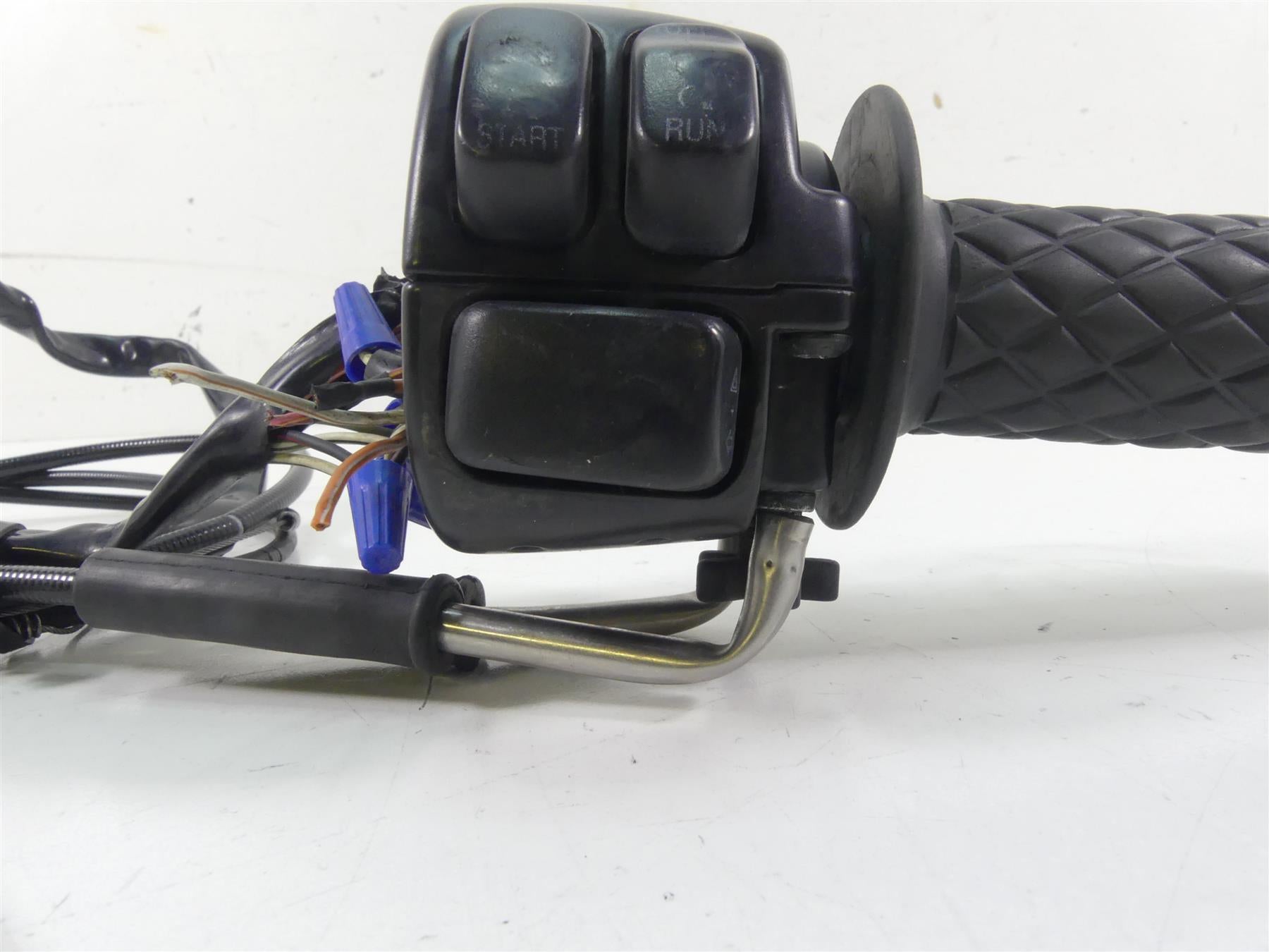 2009 Harley XR1200 Sportster Right Control Switch + Throttle - Read 71684-06A {{ shop.shopifyCountryName }} - Mototech271