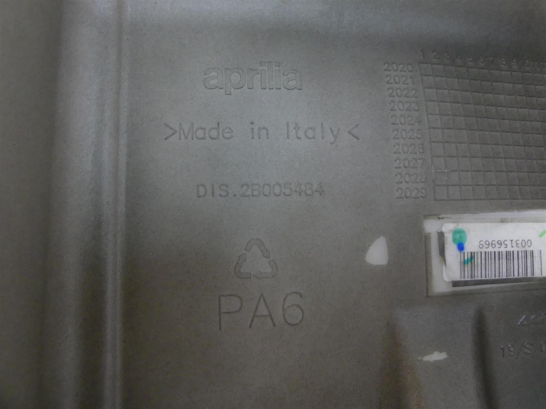 2021 Aprilia Tuono 660 RS660 Fuel Petrol Gas Tank Gray Silver 2B005484 {{ shop.shopifyCountryName }} - Mototech271