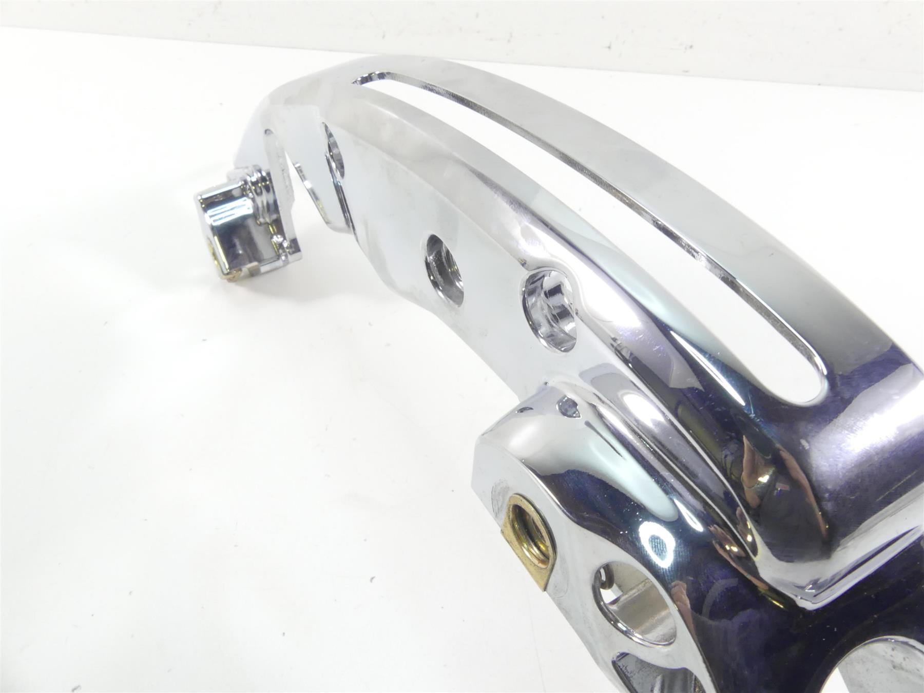 2016 Harley Touring FLHTP Electra Glide Left Rear Saddlebag Support 90200501 {{ shop.shopifyCountryName }} - Mototech271