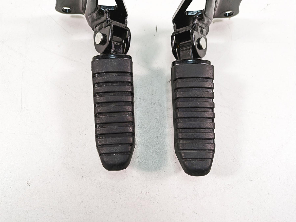 2016 Suzuki M109R VZR1800 Rear Passenger Footpeg Set 43600-48G00 43700-48G00 {{ shop.shopifyCountryName }} - Mototech271