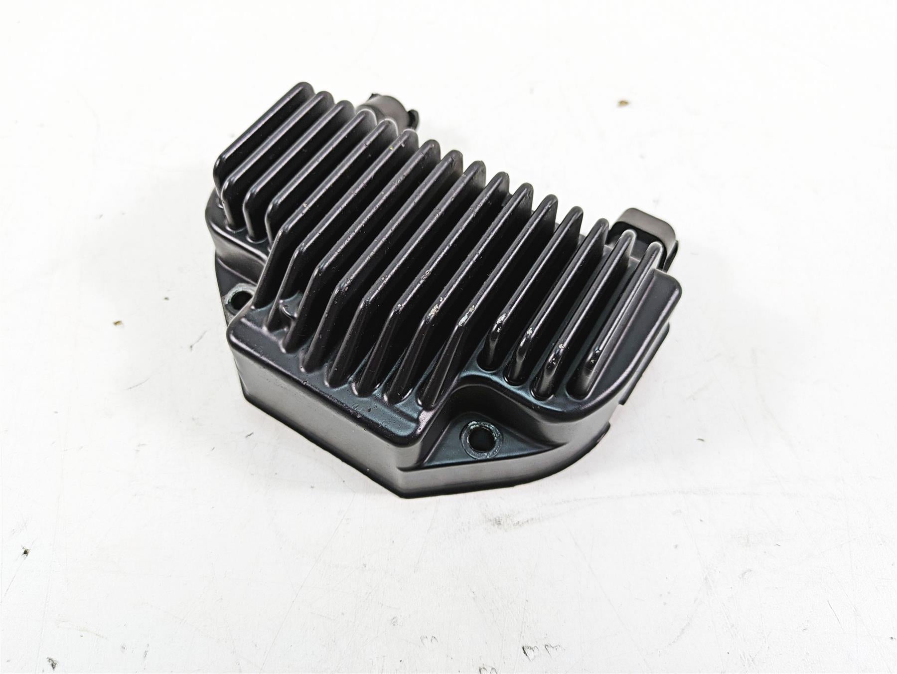 2015 Harley FXDL Dyna Low Rider Rectifier Voltage Regulator 74631-08A {{ shop.shopifyCountryName }} - Mototech271