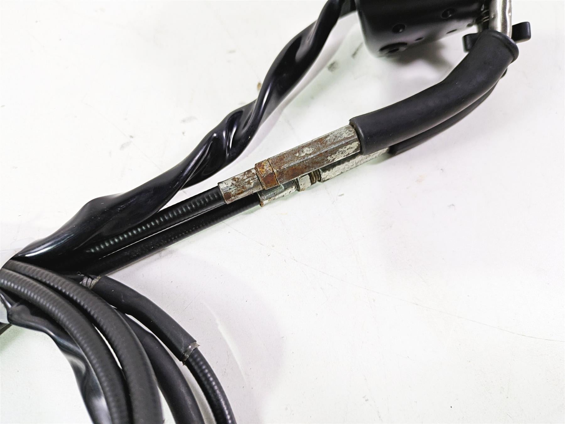 2010 Harley VRSCF Muscle Rod Right Hand Control Switch READ 71684-06A 71683-06A {{ shop.shopifyCountryName }} - Mototech271