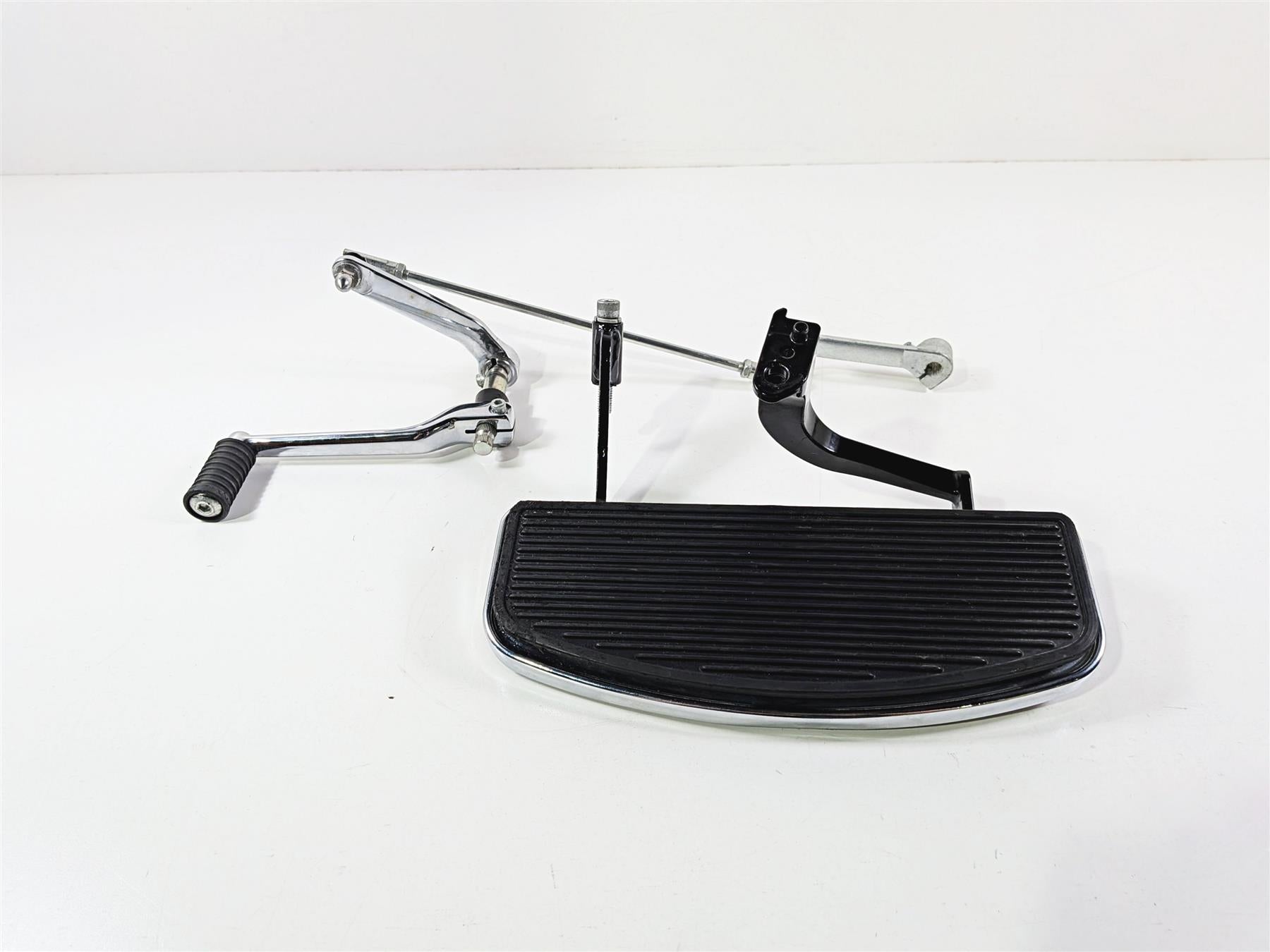 2018 Harley Touring FLHTCU Electra Glide Left Rider Floor Board