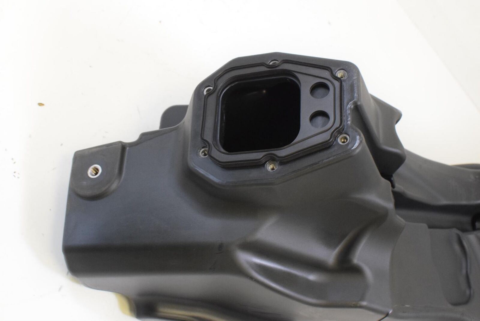2015 Ducati Hypermotard 821 Fuel Gas Petrol Tank 58611981A {{ shop.shopifyCountryName }} - Mototech271