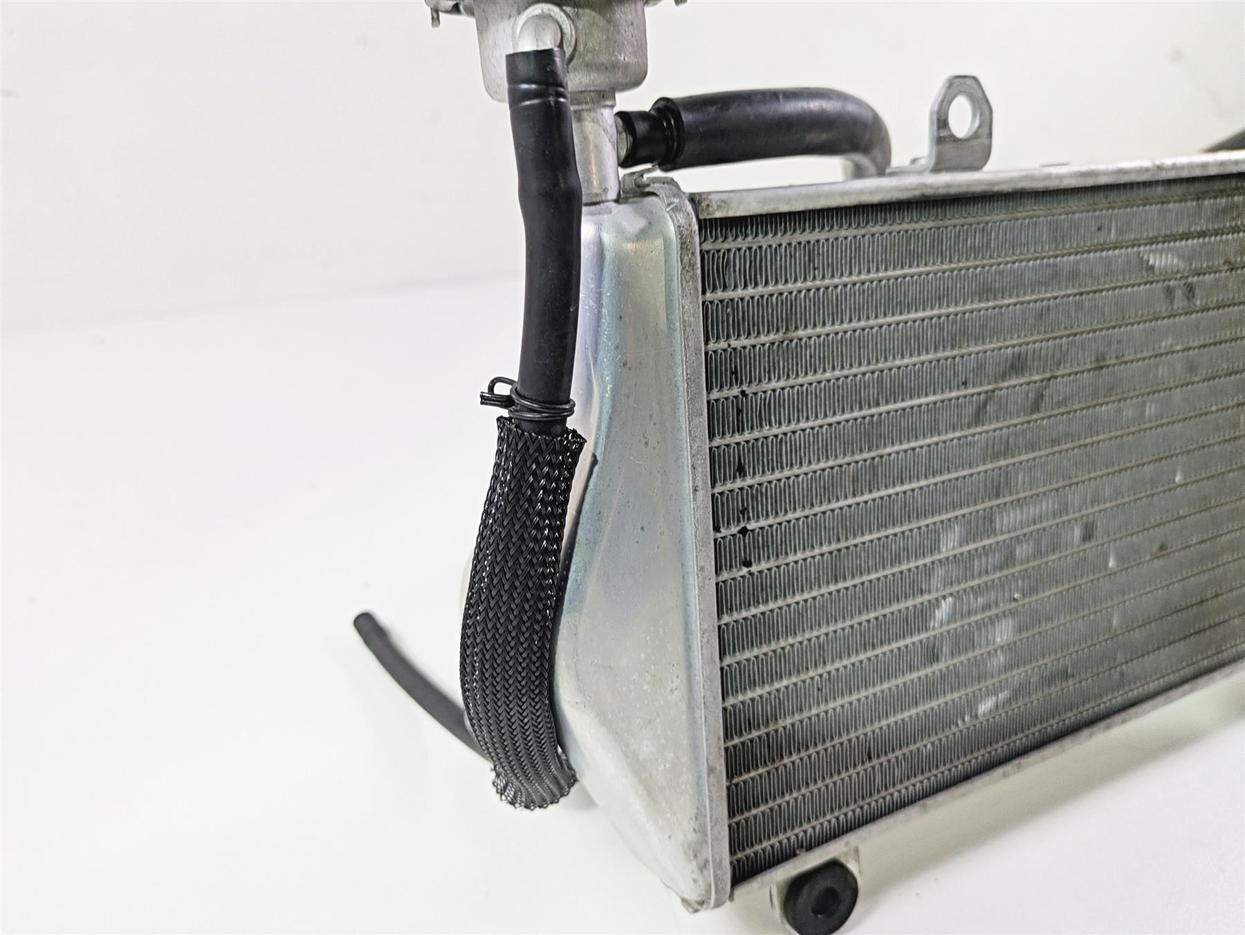 2022 Ducati Streetfighter V2 Upper Coolant Radiator 54841211A {{ shop.shopifyCountryName }} - Mototech271