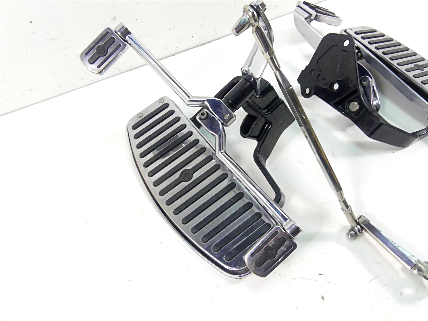 2002 Harley FLSTCI Softail Heritage Front Rear Chrome Floor Board Set 33048-72 {{ shop.shopifyCountryName }} - Mototech271