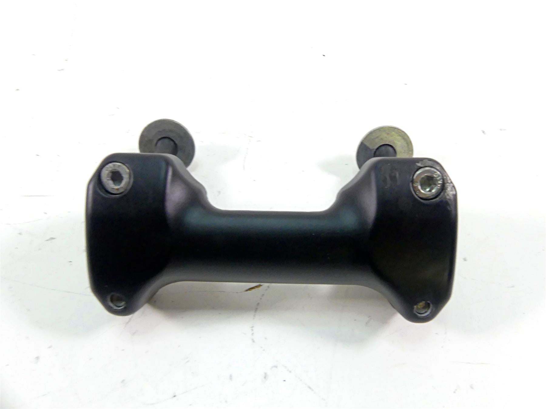 2019 Indian Chieftain Classic Handlebar Handle Bar Clamps Risers 5139656 5639269 {{ shop.shopifyCountryName }} - Mototech271