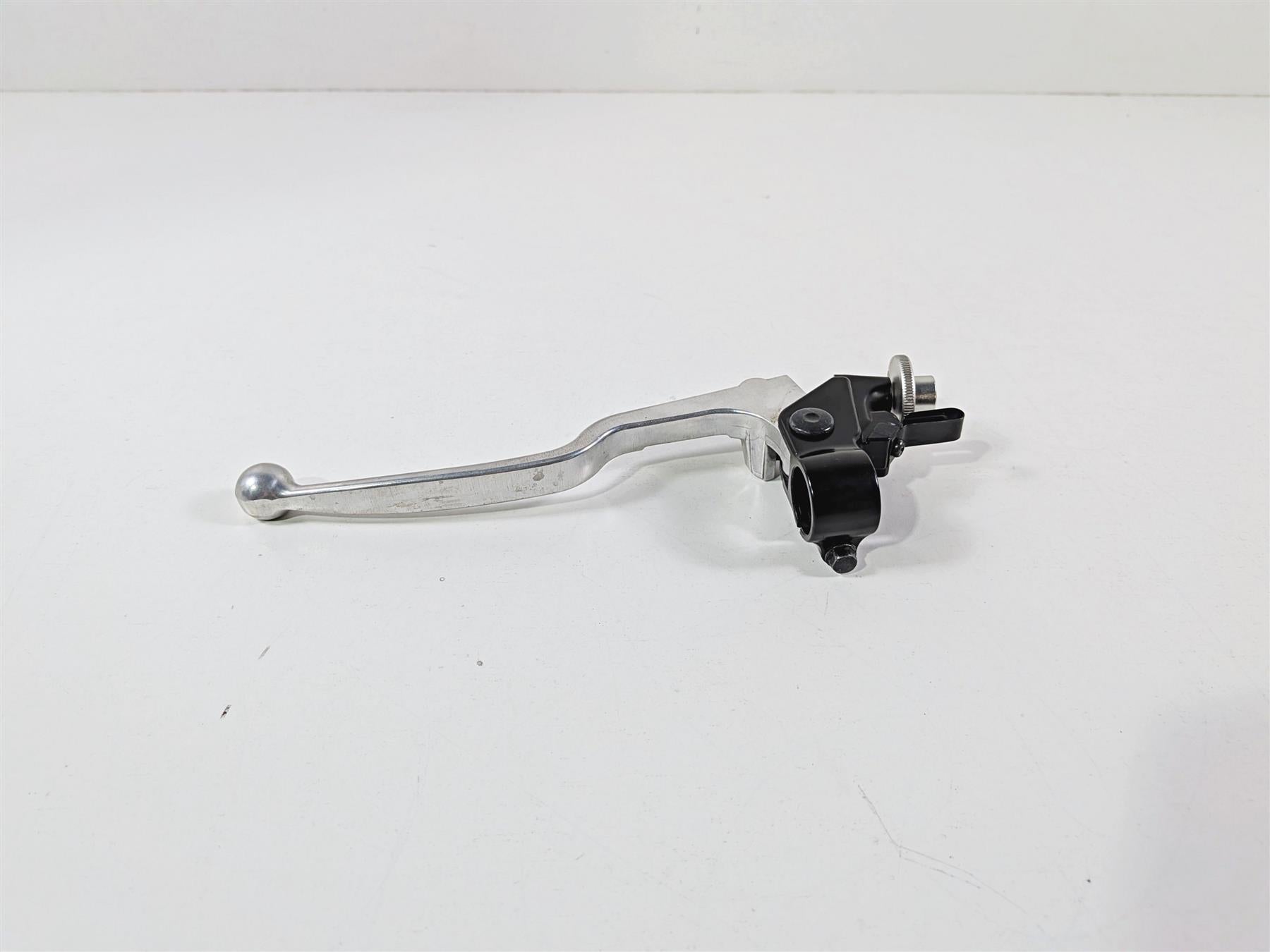 2025 Yamaha YZF R7 Nice Clutch Perch & Straight Lever 2C0-82910-02-00 {{ shop.shopifyCountryName }} - Mototech271