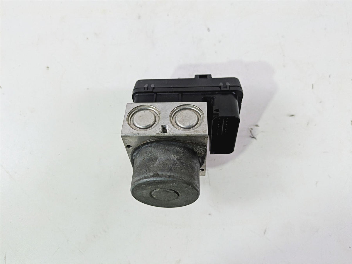 2015 Harley FXDF Dyna Fat Bob Abs Brake Pump Pressure Module 48340-12 {{ shop.shopifyCountryName }} - Mototech271
