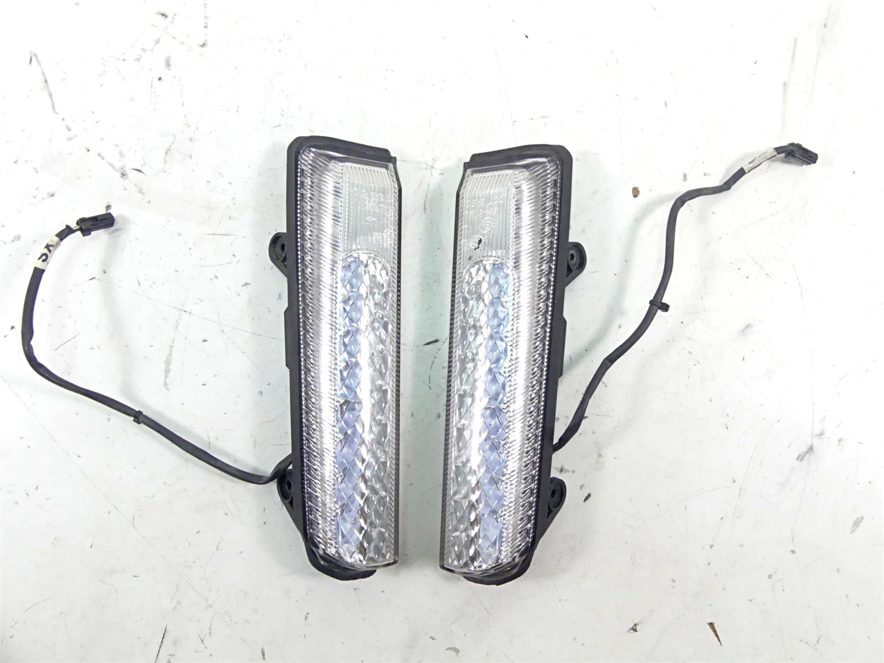 2013 Ducati Diavel Red Front Blinker Turn Signal Set 53010271A 53010261A {{ shop.shopifyCountryName }} - Mototech271