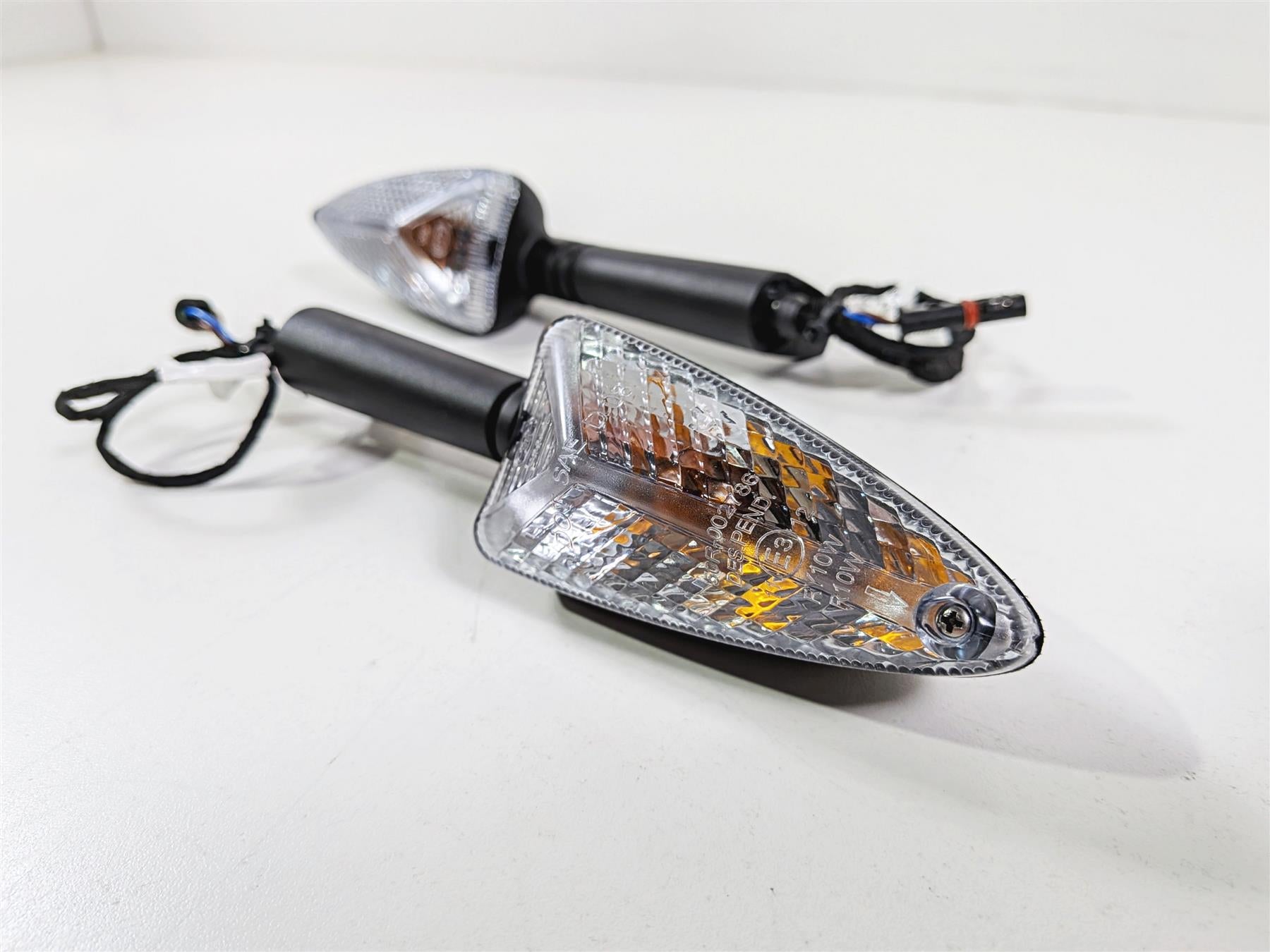 2019 BMW R1250GS K50 Front Blinker Turn Signal Set 63138534355 63138534354 {{ shop.shopifyCountryName }} - Mototech271