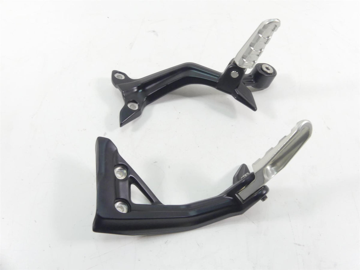 2022 Indian FTR1200 S Rear Passenger Footpeg Foot Peg Bracket Set 1024090 {{ shop.shopifyCountryName }} - Mototech271