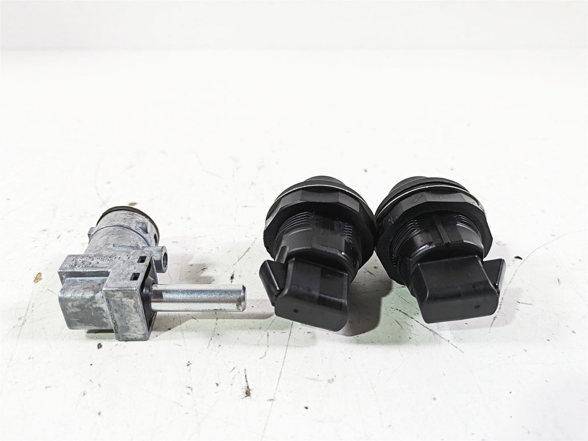 2019 Harley FLHCS Softail Heritage Keys Fork & Saddlebag Lock Set 45600056 {{ shop.shopifyCountryName }} - Mototech271
