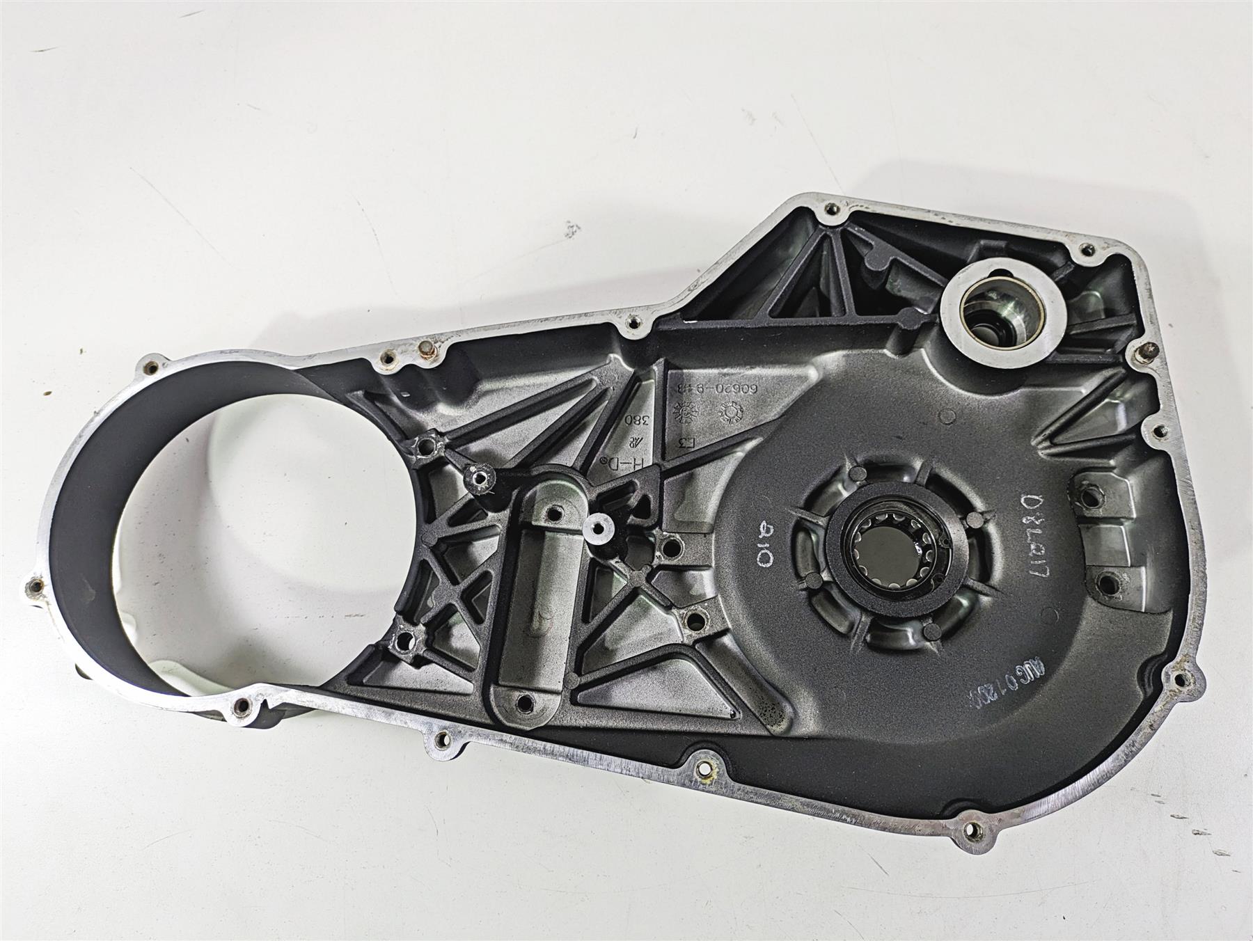 2003 Harley FLSTC Softail Heritage 100th Inner Primary Clutch Cover 60620-94B {{ shop.shopifyCountryName }} - Mototech271