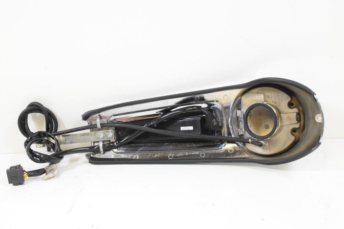 2011 Harley Touring FLHTCU Electra Glide UC Fuel Tank Dash Cover CB 61270-08 {{ shop.shopifyCountryName }} - Mototech271