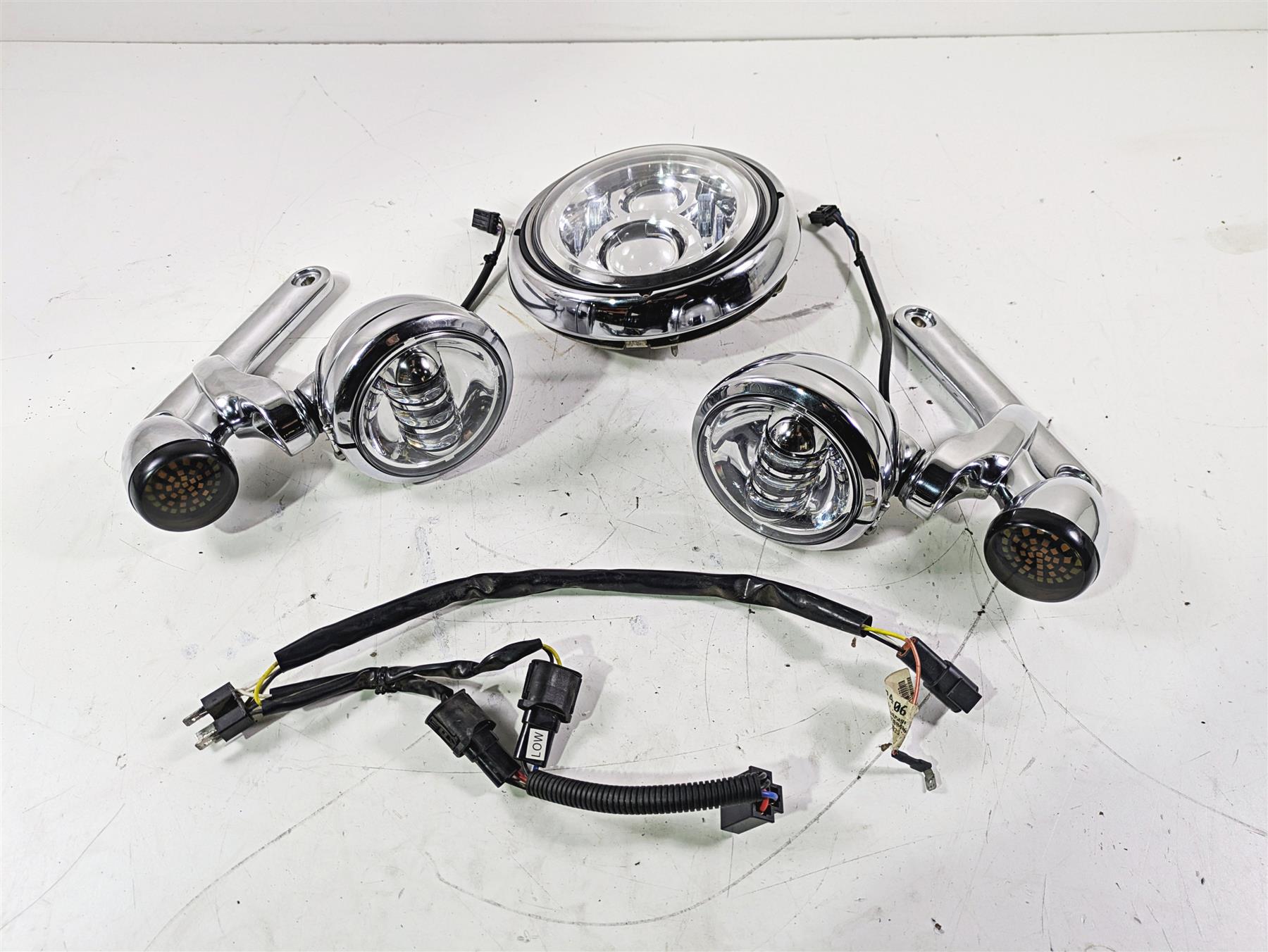 2007 Harley Touring FLHTCU SE CVO E-Glide Led Headlight Spot Light Set 69560-06 {{ shop.shopifyCountryName }} - Mototech271
