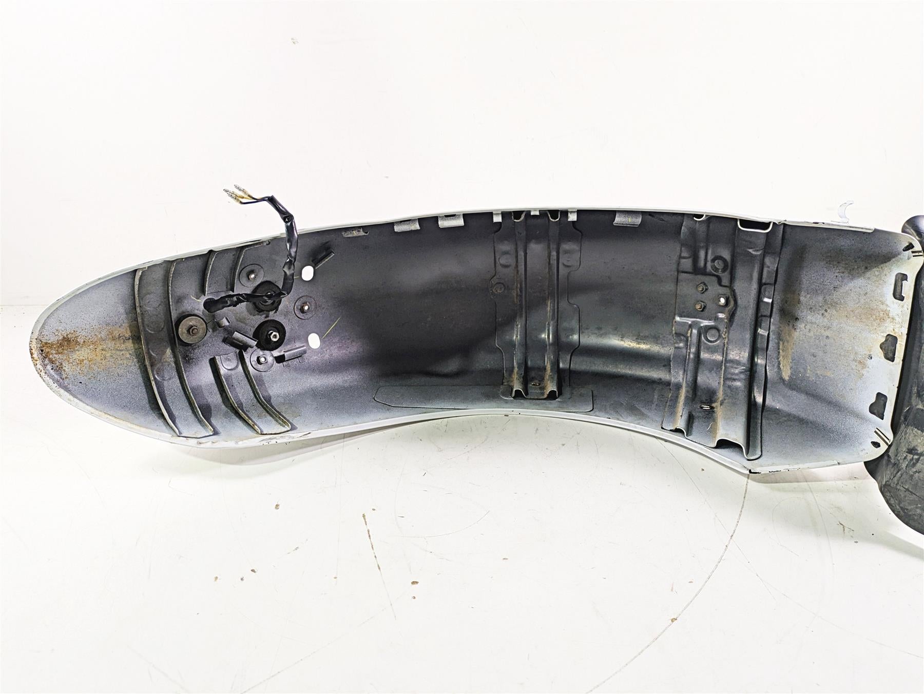 2005 Yamaha XVS650 V-Star Rear Fender With Taillight 5BN-W216R {{ shop.shopifyCountryName }} - Mototech271
