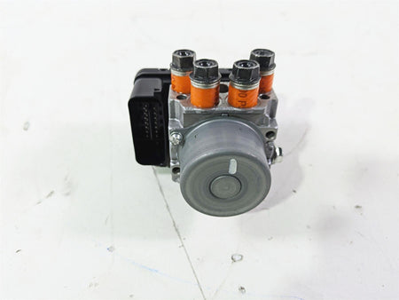 2022 Kawasaki ZR900RS Cafe Abs Brake Pump Unit Pressure Module 16082-0831 {{ shop.shopifyCountryName }} - Mototech271