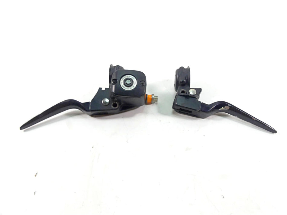 2014 Harley Dyna FXDB Street Bob Front Brake Master & Clutch Perch 45029-11D {{ shop.shopifyCountryName }} - Mototech271