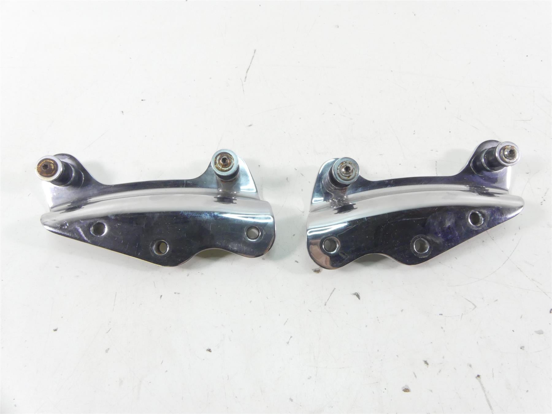 2011 Harley Touring FLTRX Road Glide Sissy Bar Quick Release Mounts 975119-0 {{ shop.shopifyCountryName }} - Mototech271