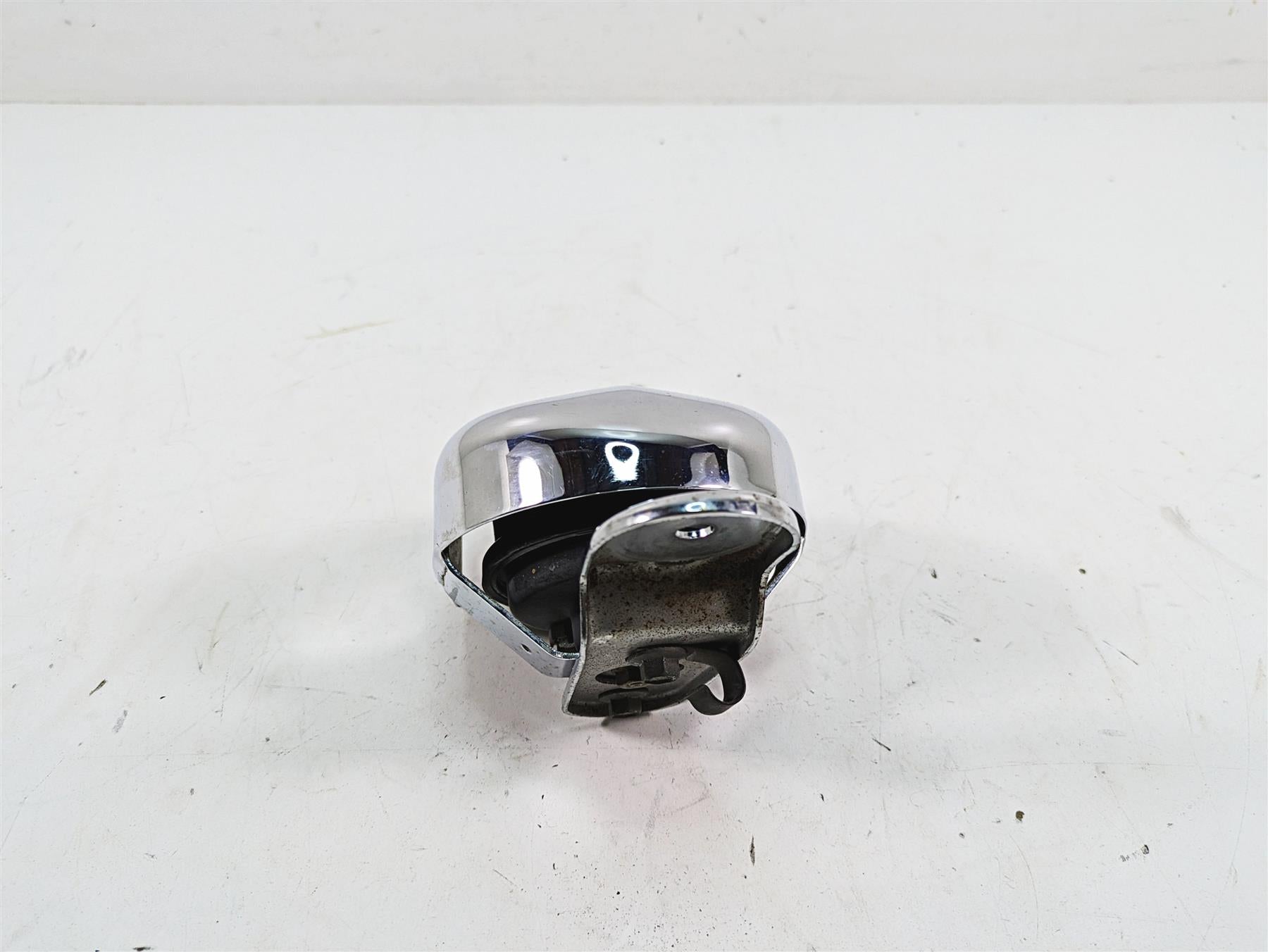 1999 Harley Dyna FXDL Low Rider Horn & Chrome Cover 61300478A 69060-90H {{ shop.shopifyCountryName }} - Mototech271