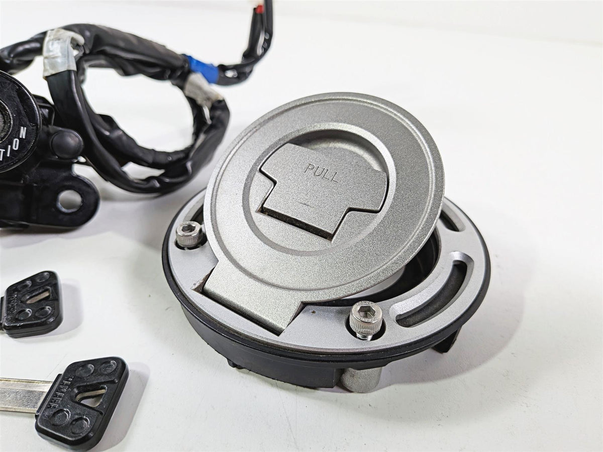 2024 Yamaha YZF R1 RN65 Ignition Switch Key Lock Set B3L-82501-11-00 {{ shop.shopifyCountryName }} - Mototech271