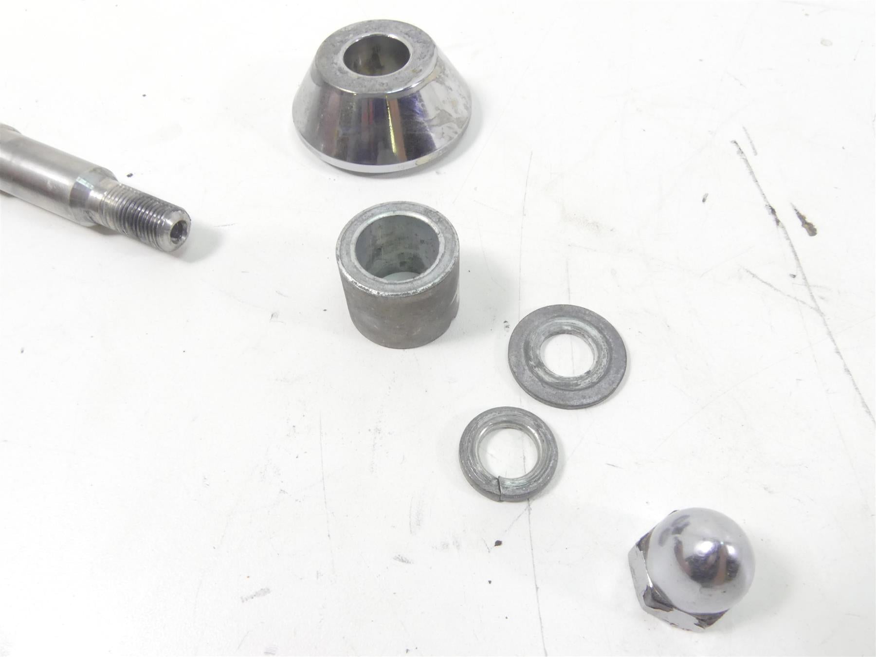 2002 Harley Softail FXSTDI Deuce Front Axle Wheel Spindle 3/4" 43354-00 {{ shop.shopifyCountryName }} - Mototech271