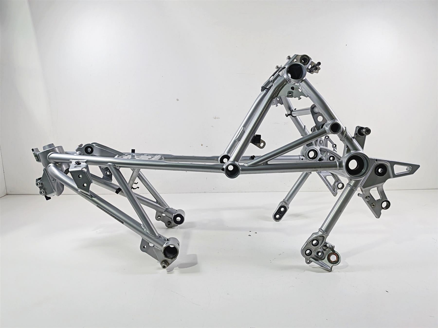 2016 BMW R1200RT RT RTW K52 Straight Main Frame Chassis With Texas Salvage Title 46518550716 46518387840 {{ shop.shopifyCountryName }} - Mototech271