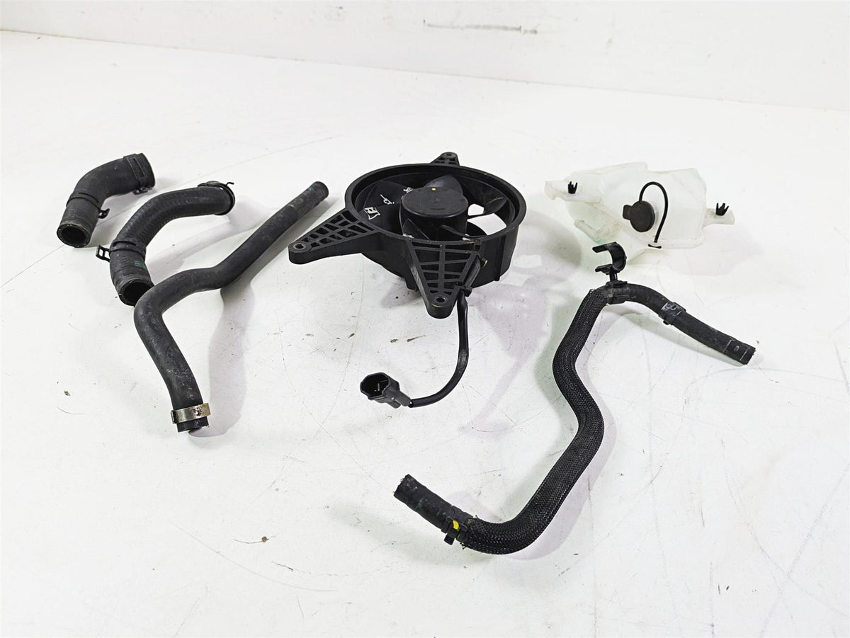 2023 BMW G310R K03 Coolant Fan Reservoir Hoses Set 17429457927 {{ shop.shopifyCountryName }} - Mototech271
