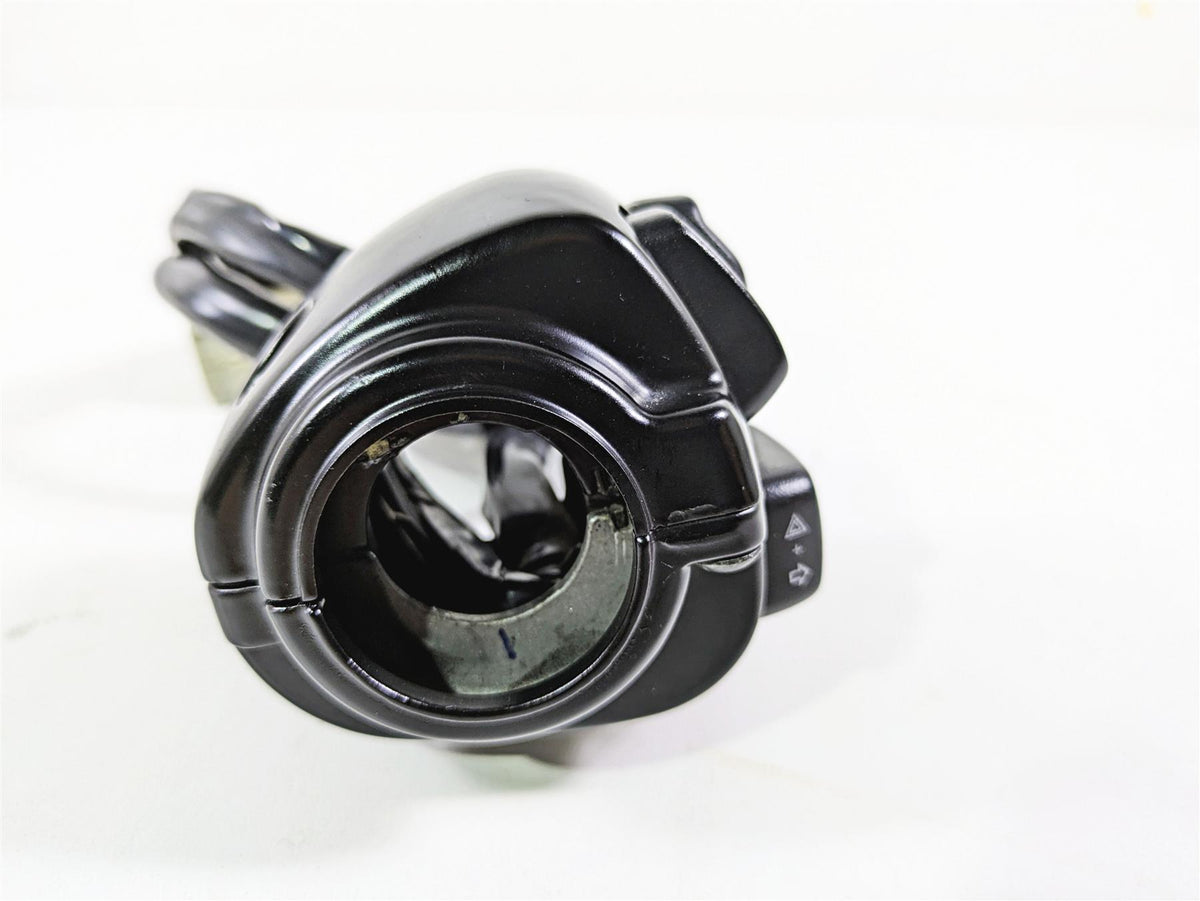 2009 Harley XR1200 Sportster Left Hand Turn Signal Control Switch 71682-06A {{ shop.shopifyCountryName }} - Mototech271