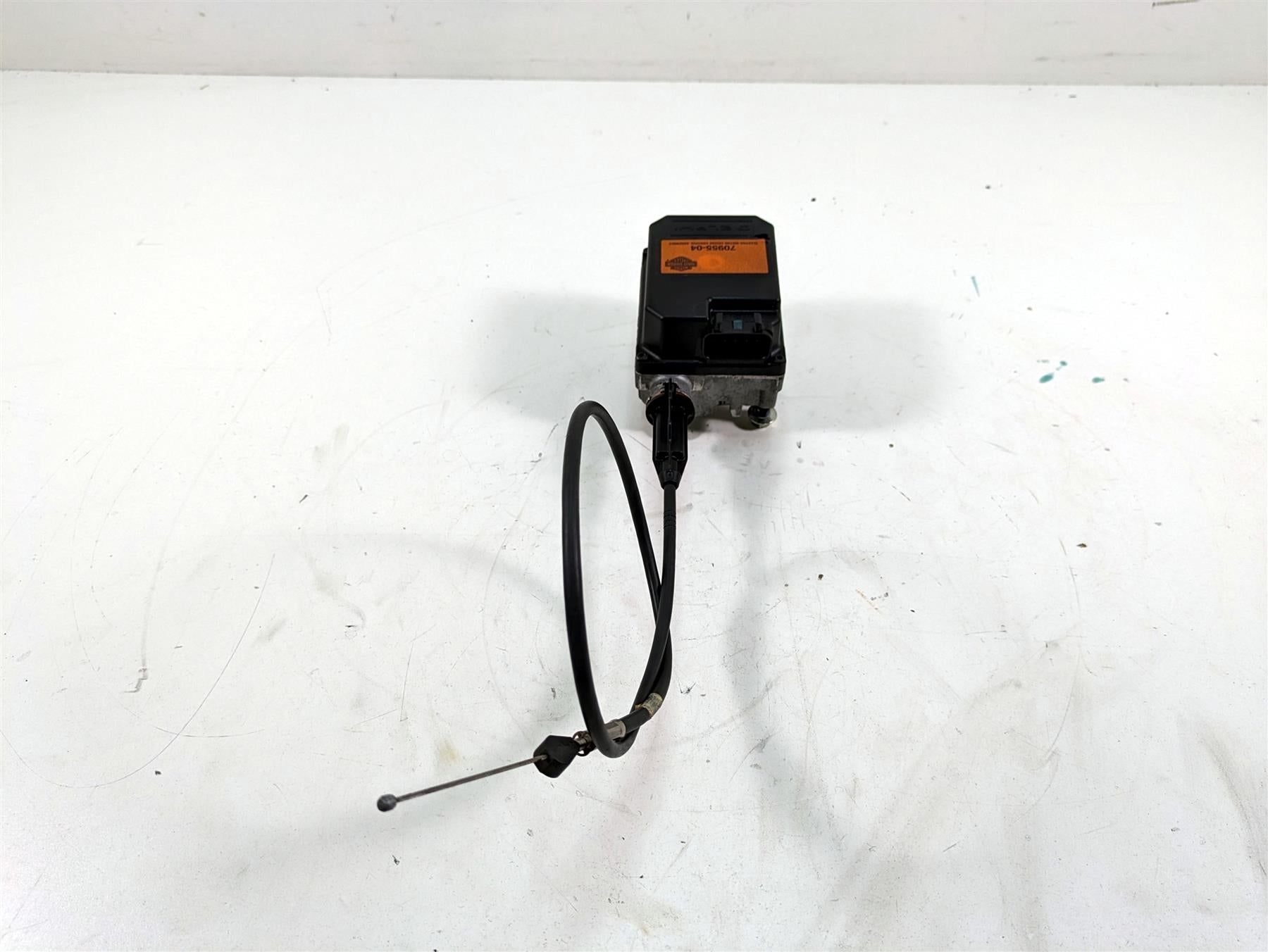 2006 Harley Touring FLHTCUI Electra Glide Cruise Control Module 70955-04 {{ shop.shopifyCountryName }} - Mototech271