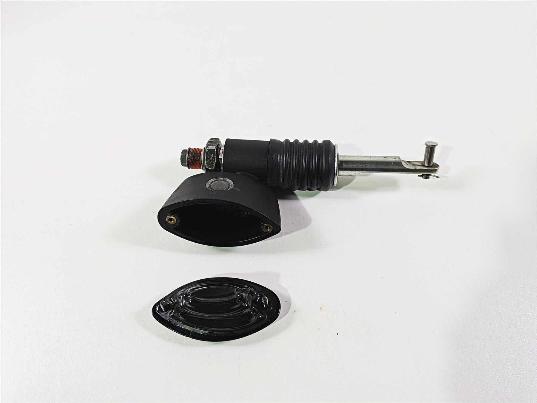 2016 Indian Chief Classic Rear Brake Master Cylinder 2205153 2206306 1911990-463 {{ shop.shopifyCountryName }} - Mototech271