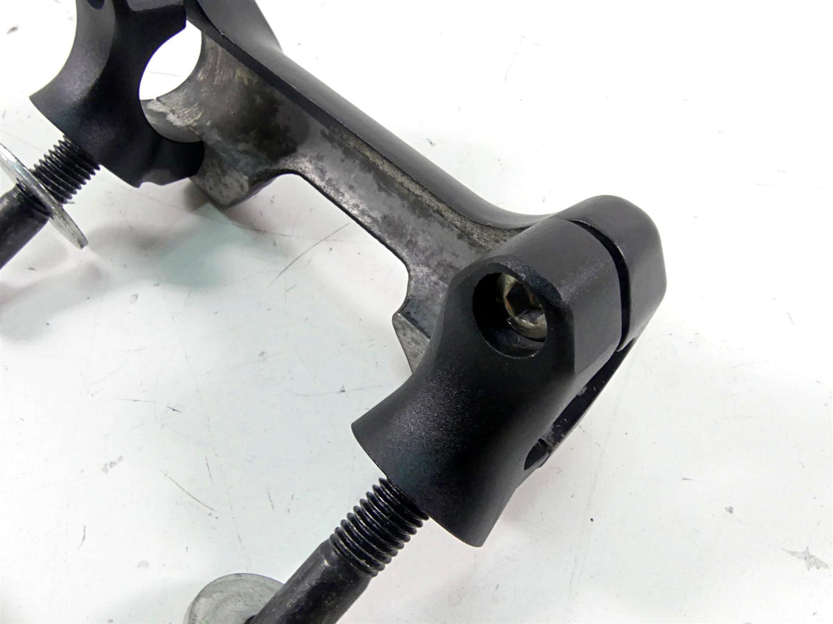 2019 Indian Chieftain Classic Handlebar Handle Bar Clamps Risers 5139656 5639269 {{ shop.shopifyCountryName }} - Mototech271