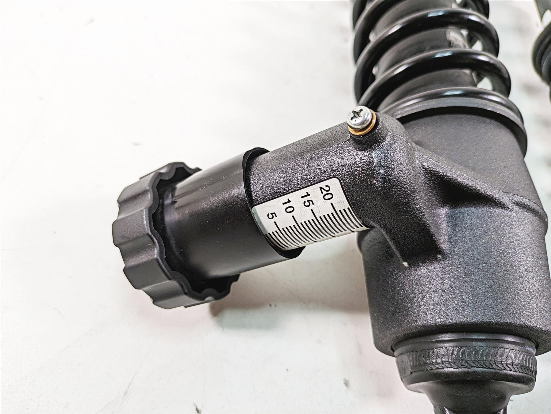2019 Harley Touring FLHX Street Glide 12" Low Rear Adjustable Shocks 54000096 {{ shop.shopifyCountryName }} - Mototech271