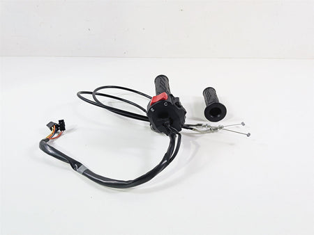 2024 Suzuki GSXR600 Right Hand Control Switch Throttle 37200-47H30 {{ shop.shopifyCountryName }} - Mototech271