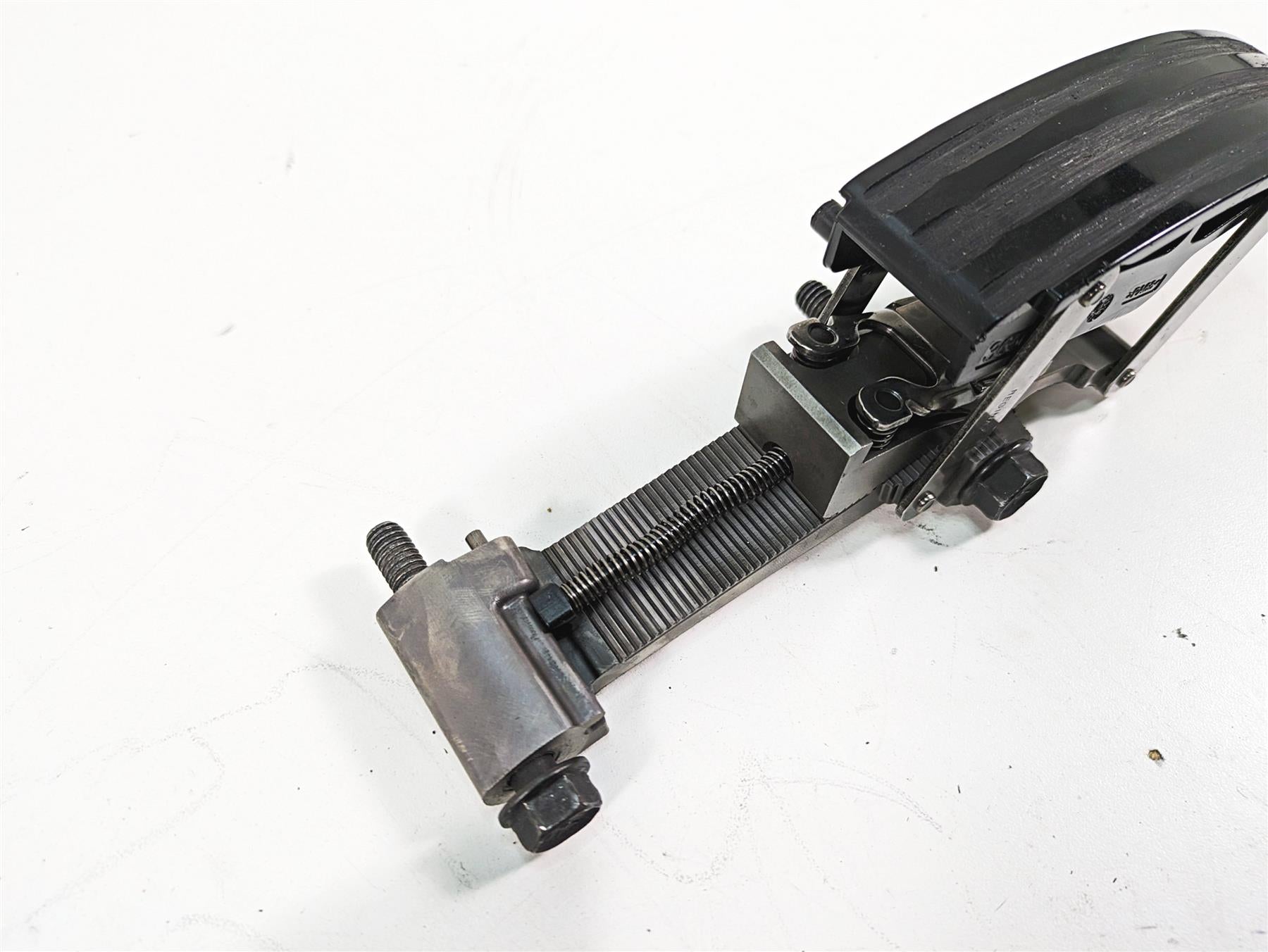 2018 Harley Touring FLHXSE CVO Street Glide Compensator & Primary Chain 40100076 {{ shop.shopifyCountryName }} - Mototech271