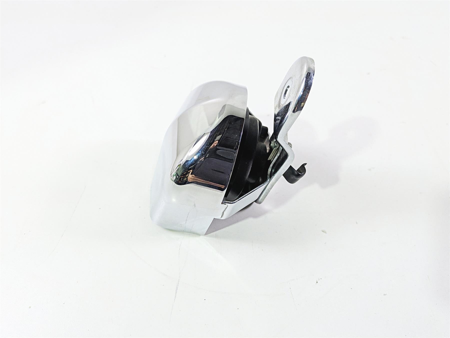 2017 Harley Softail Heritage Classic FLSTC Horn & Cover 61300478A 69060-90H {{ shop.shopifyCountryName }} - Mototech271