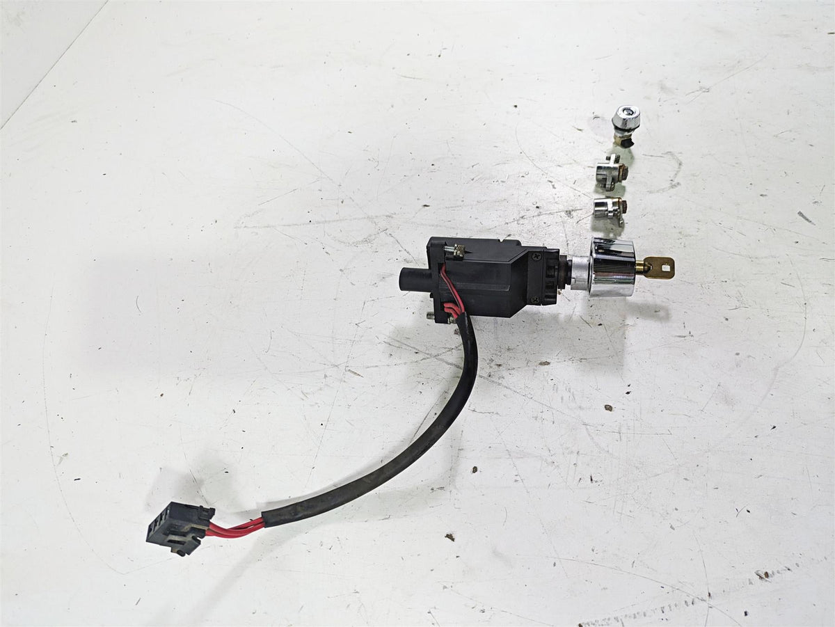 2003 Harley Touring FLHTCUI 100TH E-Glide Ignition Switch Key Lock Set 71640-99 {{ shop.shopifyCountryName }} - Mototech271