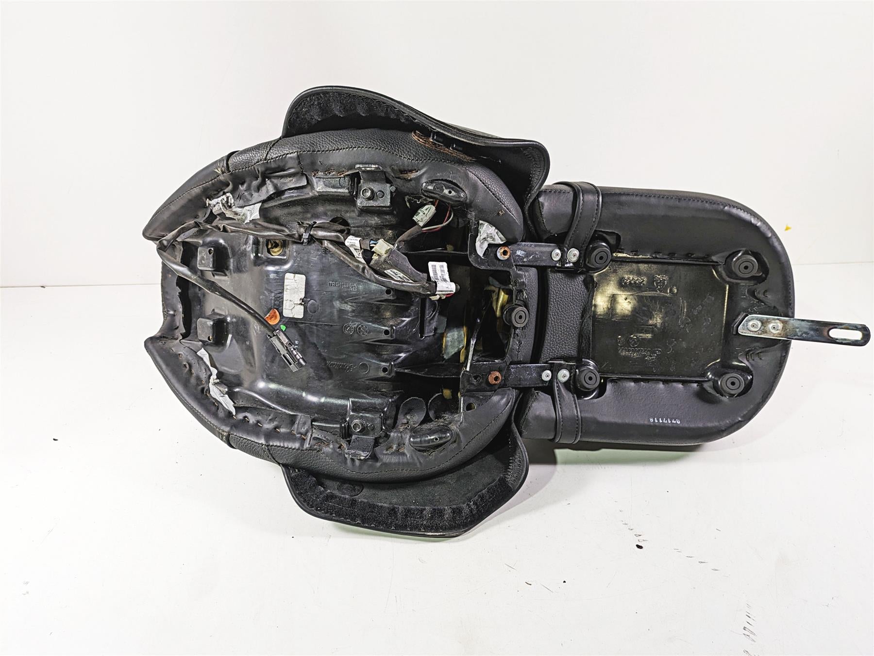 2018 Indian Chieftain Dark Horse Heated Seat Studded Crocodile Tip 2686580 {{ shop.shopifyCountryName }} - Mototech271