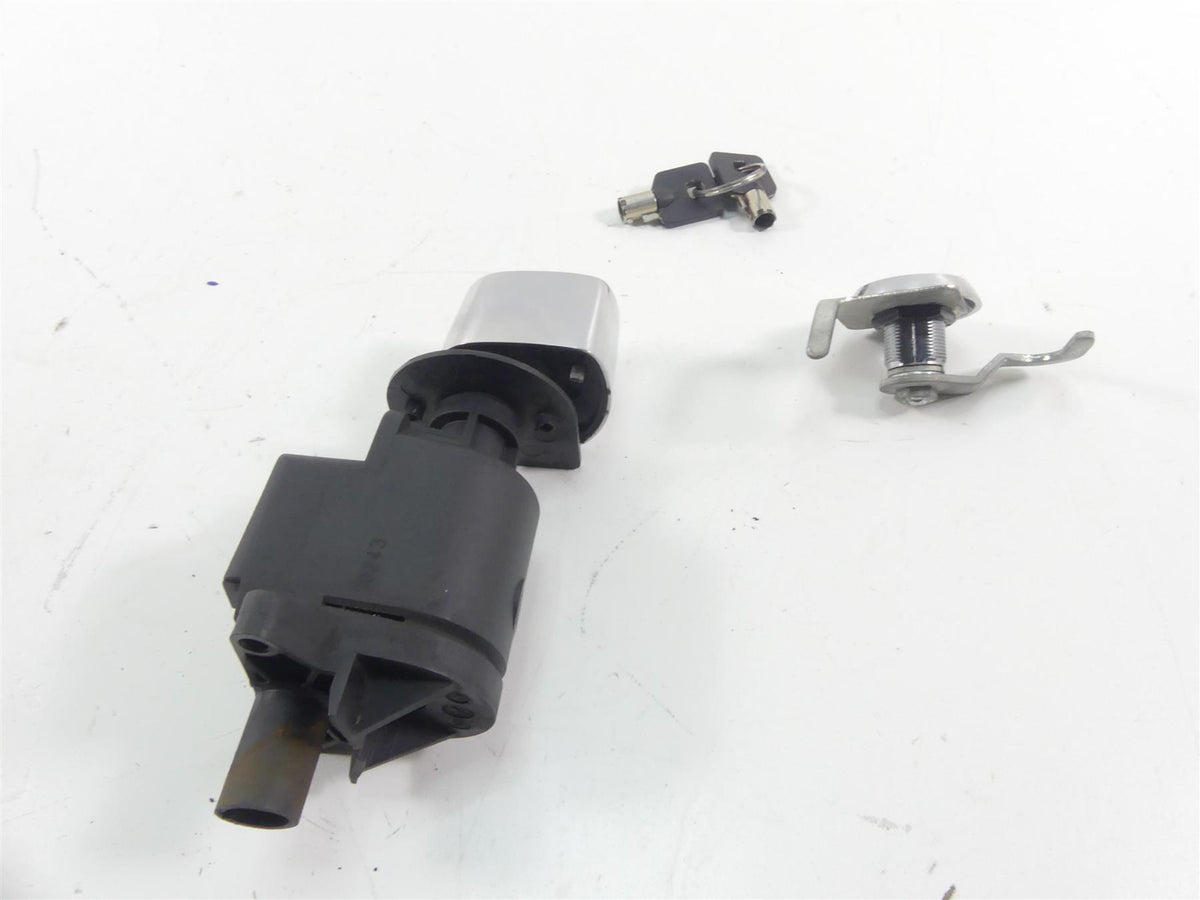 2011 Harley Touring FLTRU Road Glide Ignition Switch Key Lock Set -Read 71572-06 {{ shop.shopifyCountryName }} - Mototech271