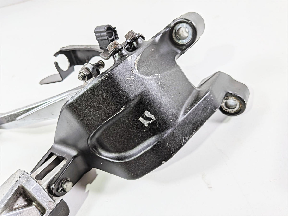 2012 Yamaha XV1900 Raider S Right Foot Peg & Brake Pedal 5C7-27420-00-00 {{ shop.shopifyCountryName }} - Mototech271
