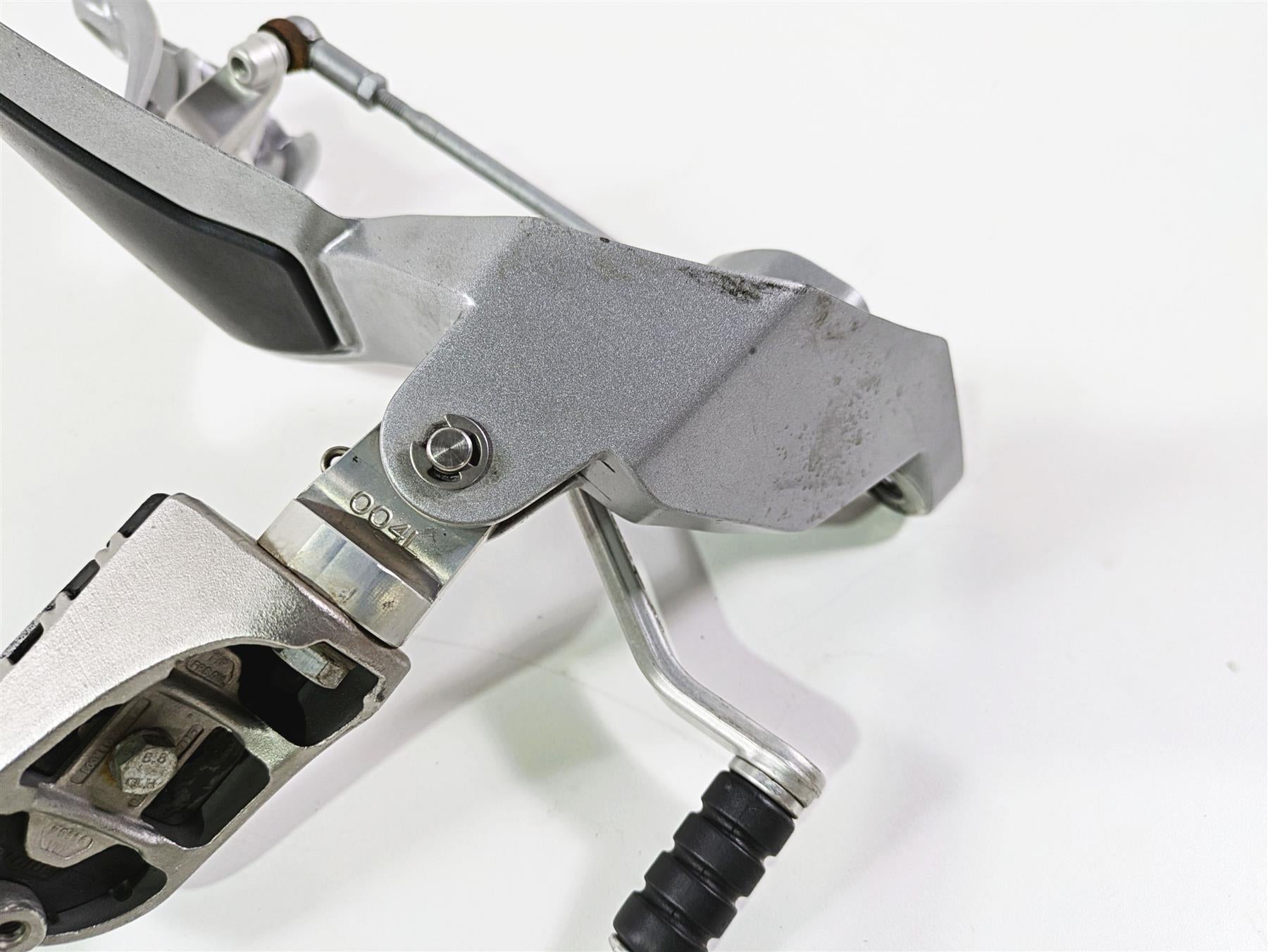 2015 Triumph Tiger Explorer XC Left Front Footpeg & Shifter T2081079 T2081888 {{ shop.shopifyCountryName }} - Mototech271