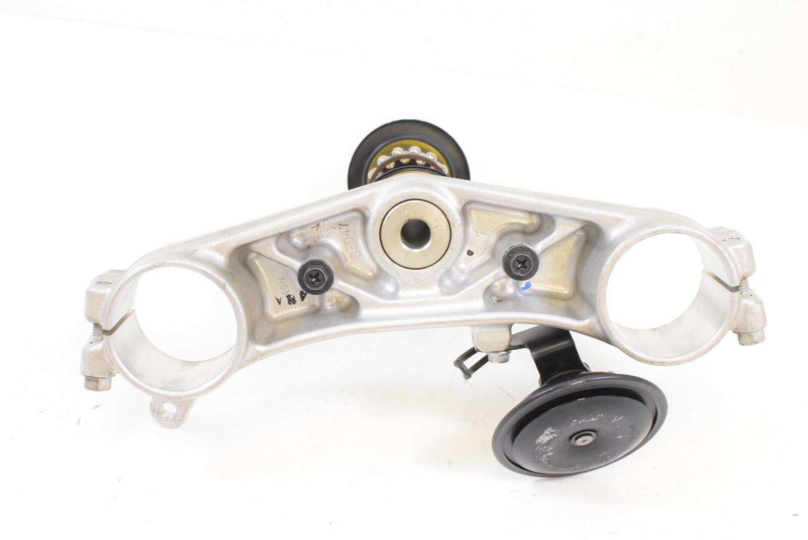 2015 Suzuki GSXR1300R Hayabusa Lower Triple Tree Steering Clamp 51410-24F50 {{ shop.shopifyCountryName }} - Mototech271