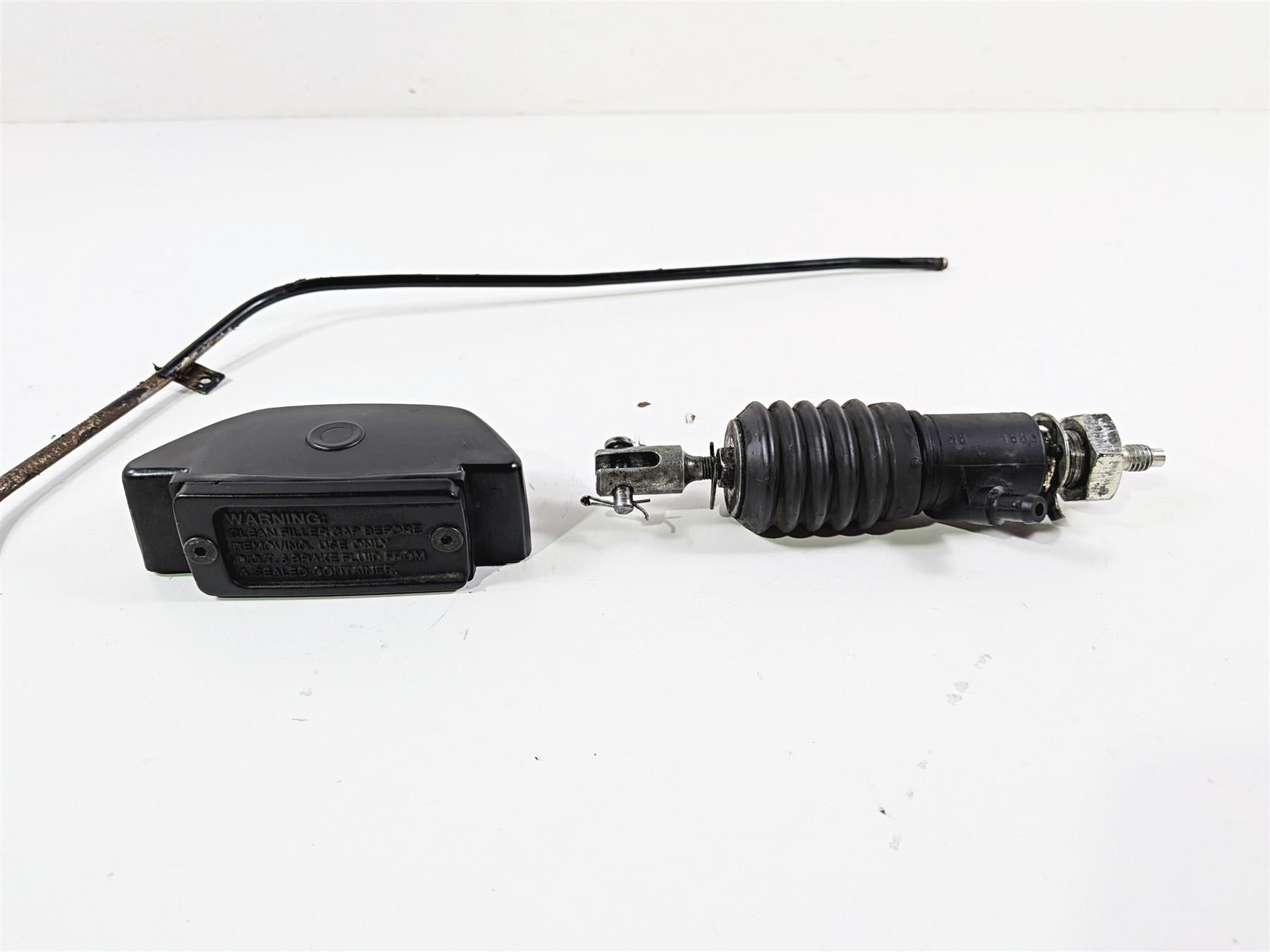 1993 Harley Touring FLHTCU Electra Glide Rear Brake Master Cylinder 41755-92A {{ shop.shopifyCountryName }} - Mototech271