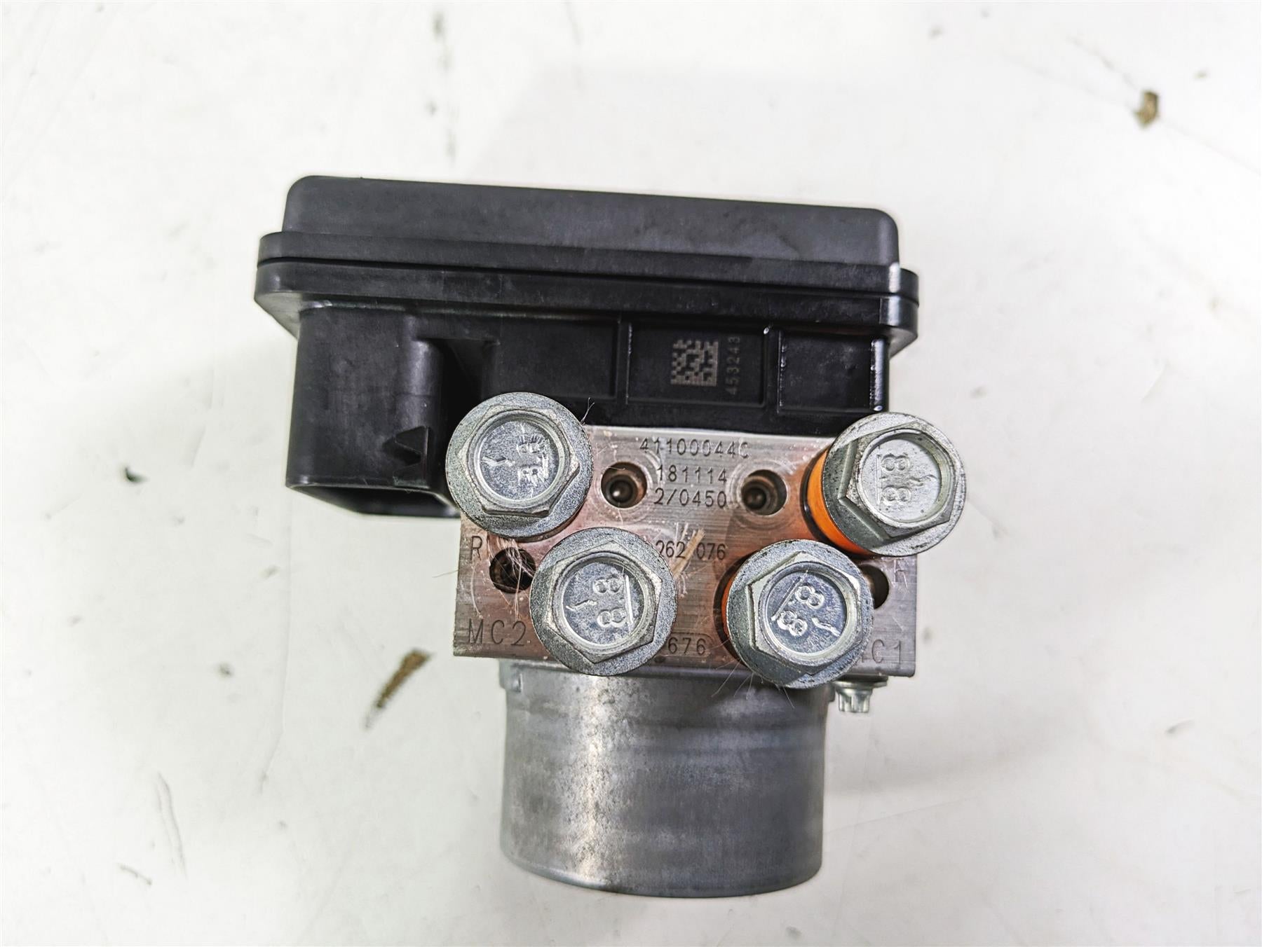 2019 Harley FLHCS Softail Heritage Abs Brake Pump Module Unit 41100044C {{ shop.shopifyCountryName }} - Mototech271
