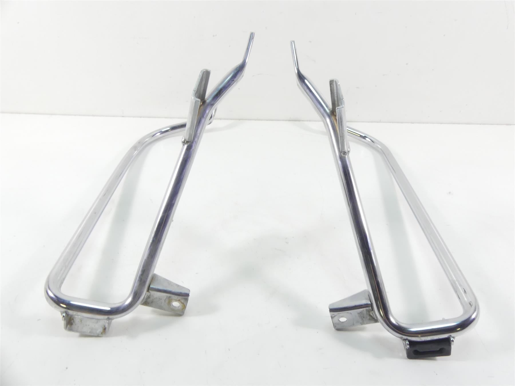 2010 Harley Touring FLHX Street Glide Saddlebag Chrome Rack Mount Set 49207-09 {{ shop.shopifyCountryName }} - Mototech271
