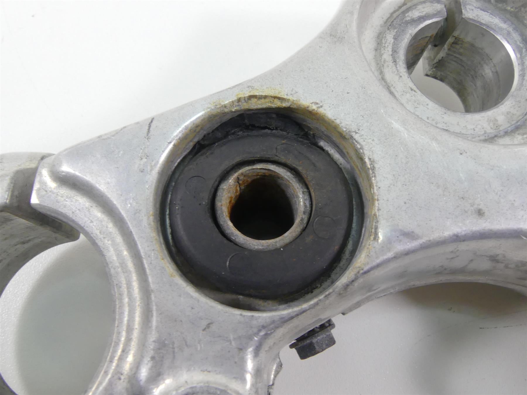 1999 Harley Dyna FXDS Convertible Upper Triple Tree Steering Clamp 39mm 45739-87 {{ shop.shopifyCountryName }} - Mototech271
