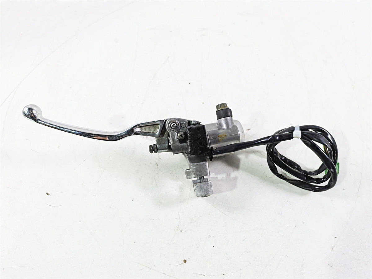 2004 Yamaha XVZ1300 Royal Star Front Brake Master Cylinder 4XY-W2587-01-00 {{ shop.shopifyCountryName }} - Mototech271