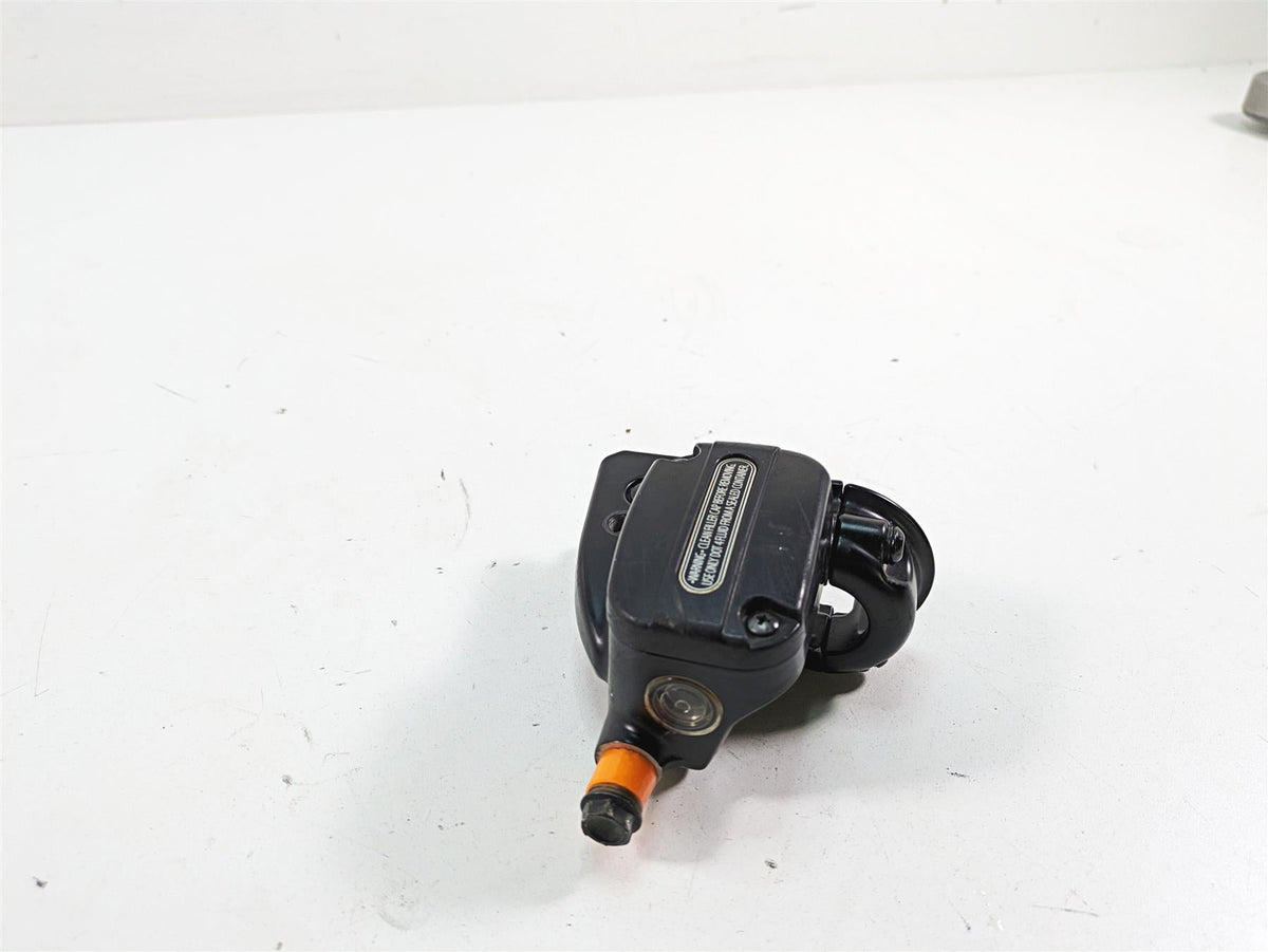 2019 Harley Touring FLHX Street Glide Front Brake Master Cylinder 11/16 44551-08 {{ shop.shopifyCountryName }} - Mototech271